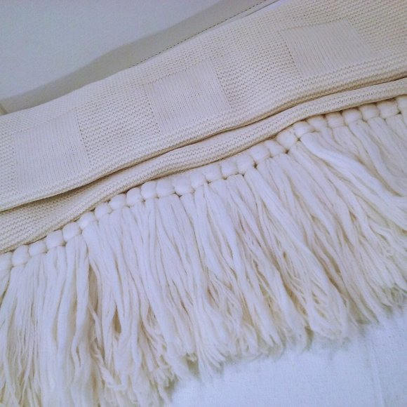 Vintage 70s Knit Shawl Wrap Nicolais Hand-Loomed 62x20" Textured Cubes Fringe - Picture 9 of 10